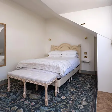 The Stella Historic Llandudno Bed & Breakfast Room photo